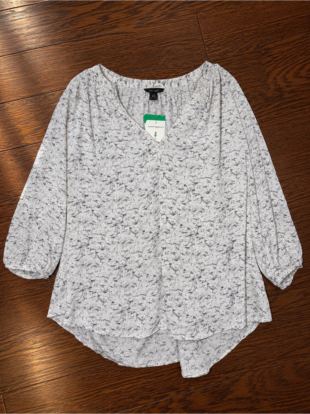 Hilary Radley Gray Marble V-Neck Blouse Sz XL NWT